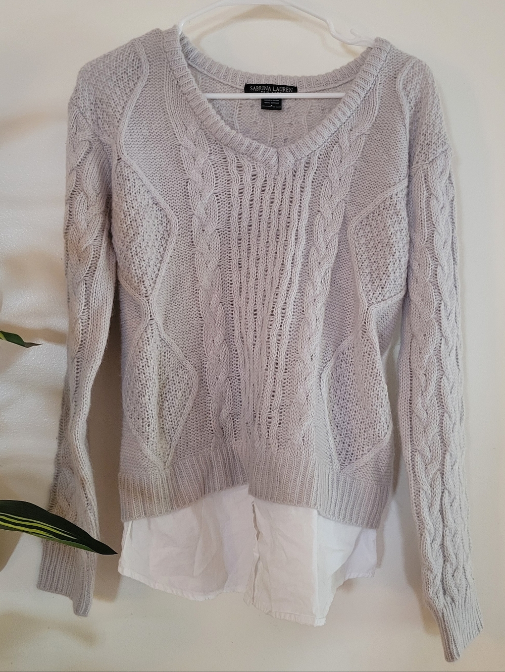 Sabrina Lauren Grey Cable Knit White Bottom Linen Trim Vneck Sweatshirt Top